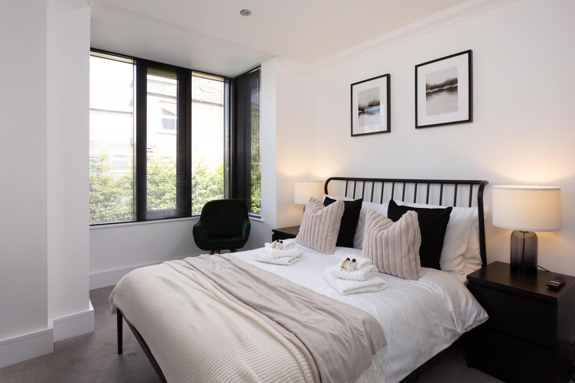 London Mews, Modern Apartment - Sleeps 4 Йорк Екстериор снимка